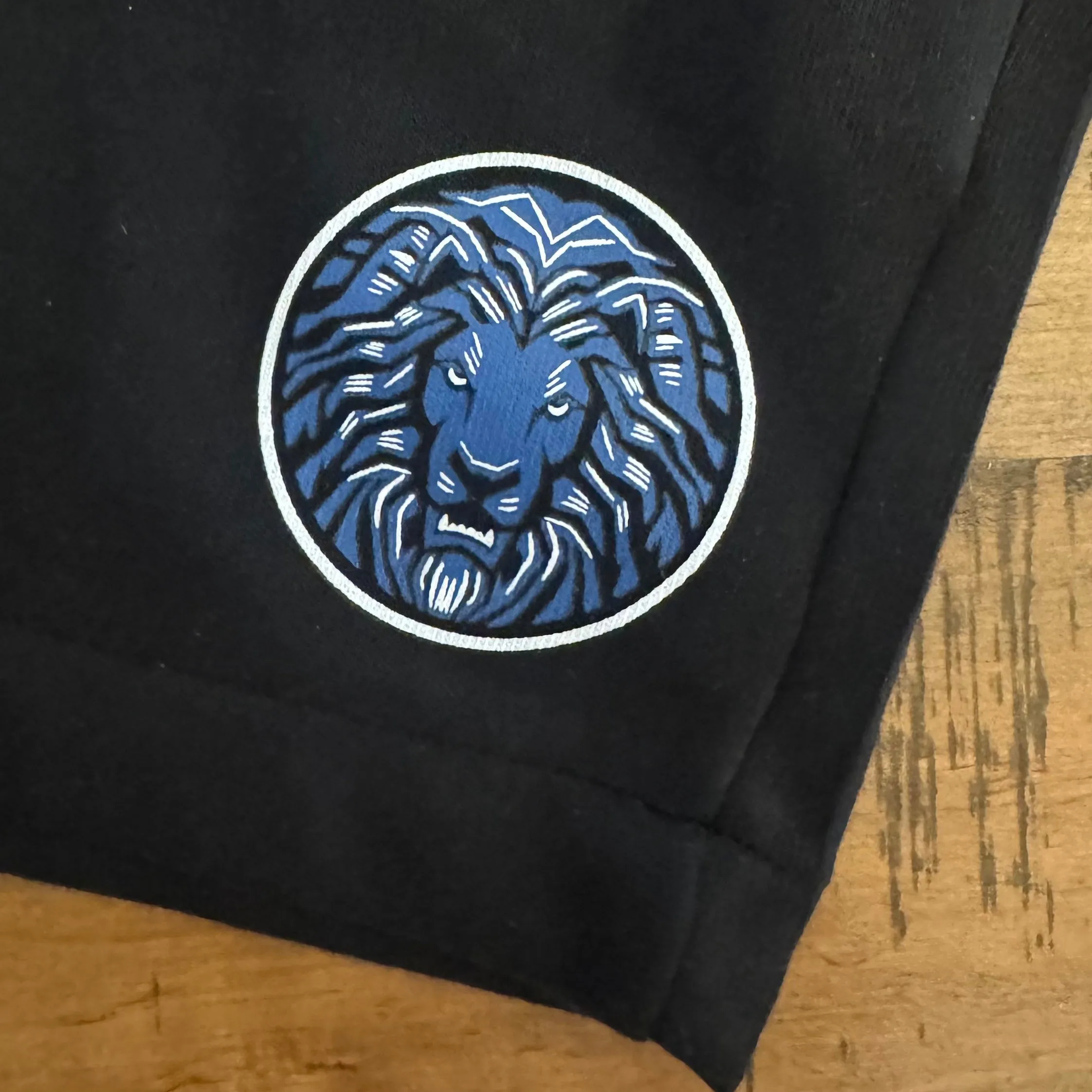 Lion Crest - Shorts