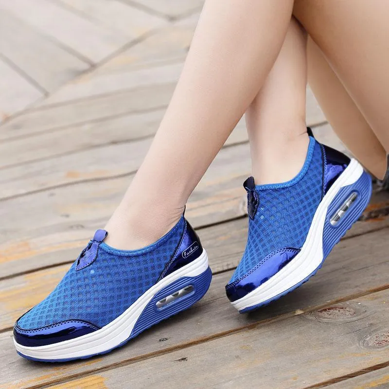 Women's Mesh Air Cushion Shake Sneakers