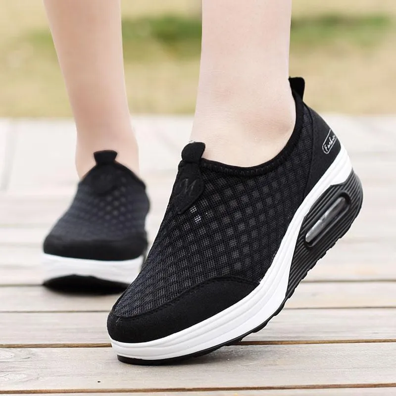 Women's Mesh Air Cushion Shake Sneakers