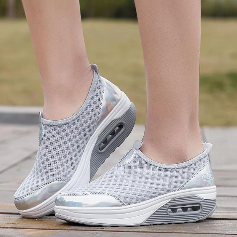 Women's Mesh Air Cushion Shake Sneakers