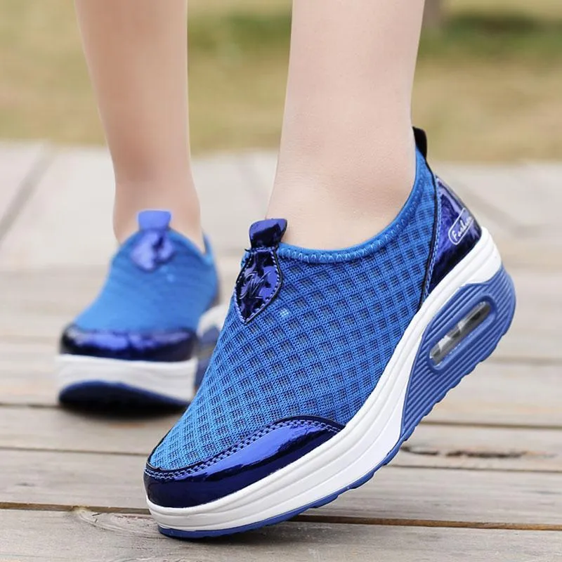 Women's Mesh Air Cushion Shake Sneakers