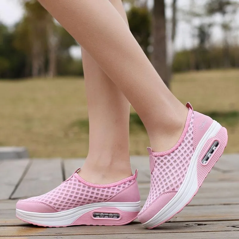Women's Mesh Air Cushion Shake Sneakers