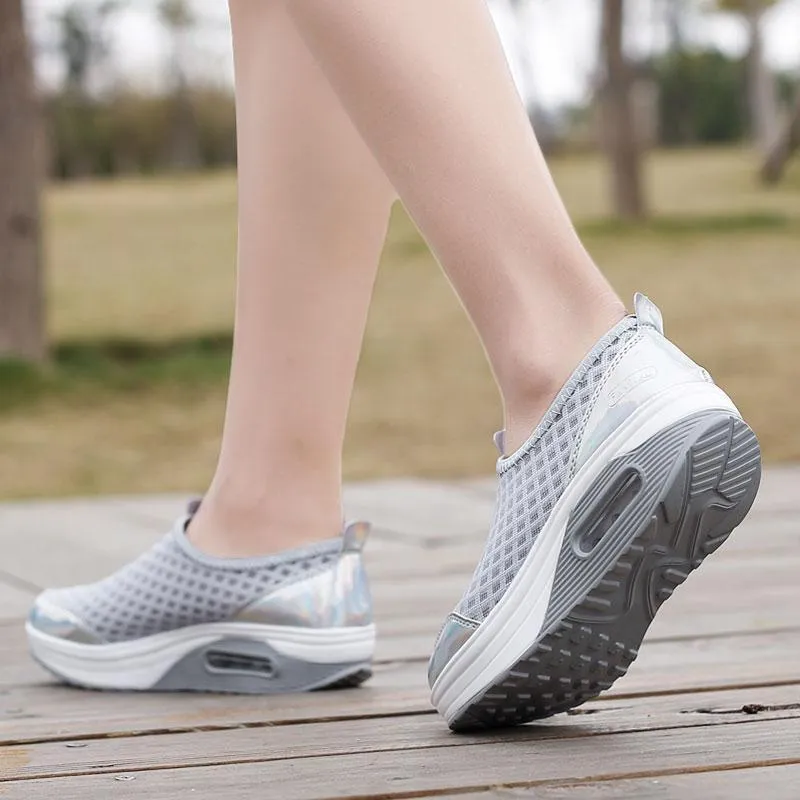 Women's Mesh Air Cushion Shake Sneakers