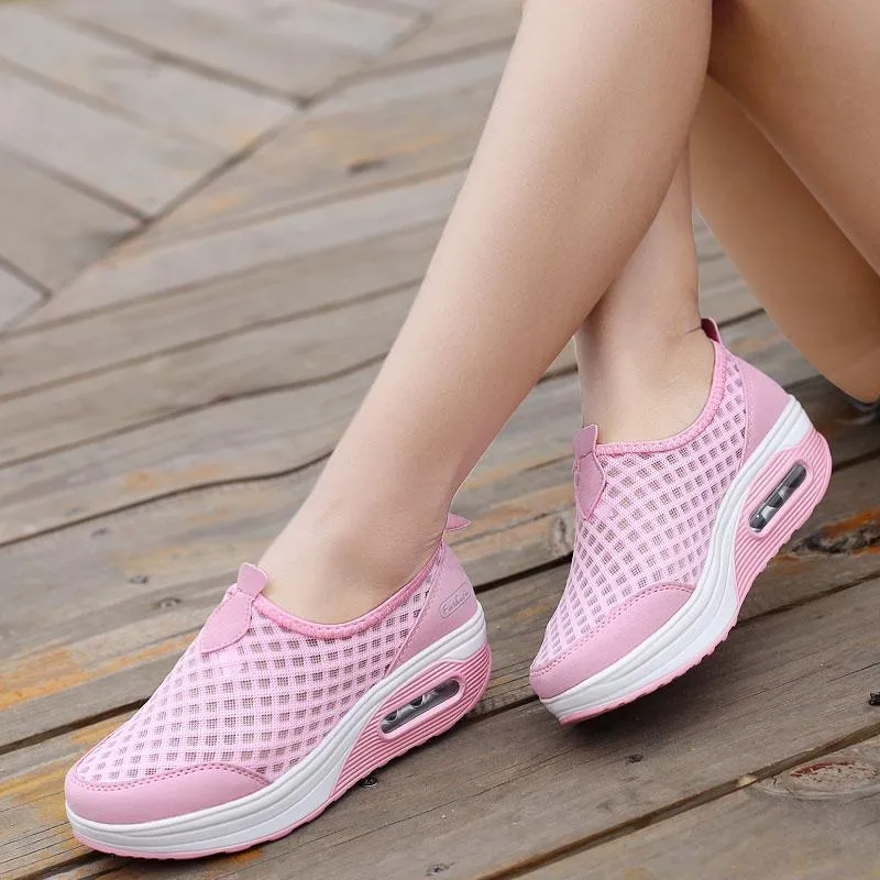 Women's Mesh Air Cushion Shake Sneakers