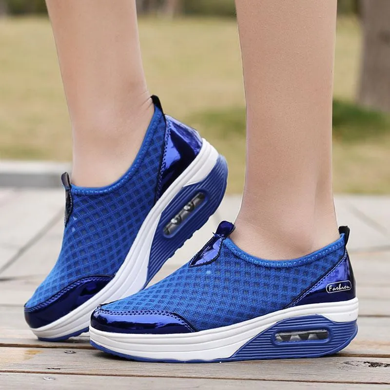 Women's Mesh Air Cushion Shake Sneakers