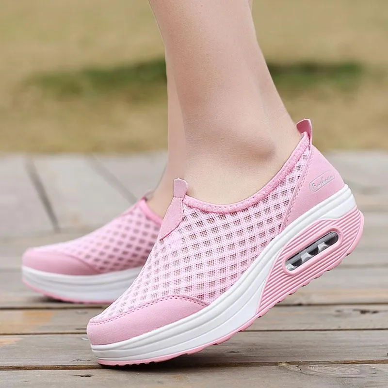 Women's Mesh Air Cushion Shake Sneakers