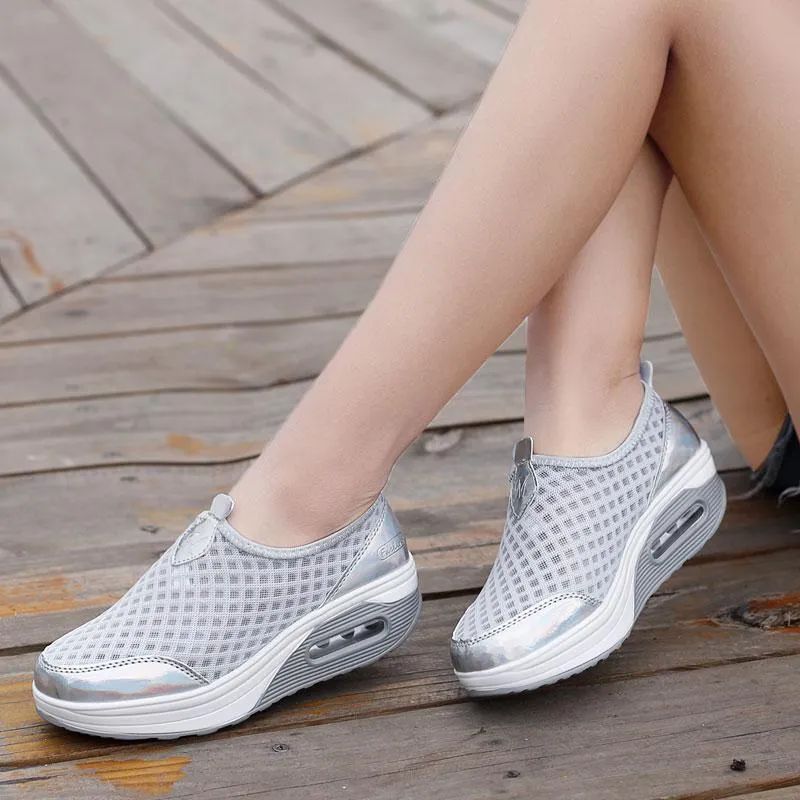Women's Mesh Air Cushion Shake Sneakers